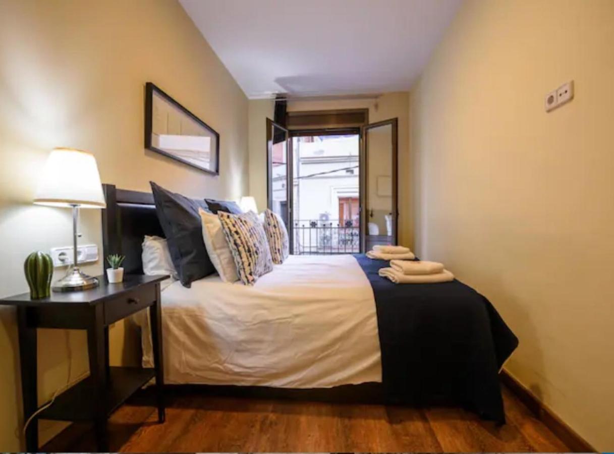 Ramblasrentals Cozy Renovated 2Br With Balcony Lift 20M Rambla - Parking - Wifi Barcelone Extérieur photo